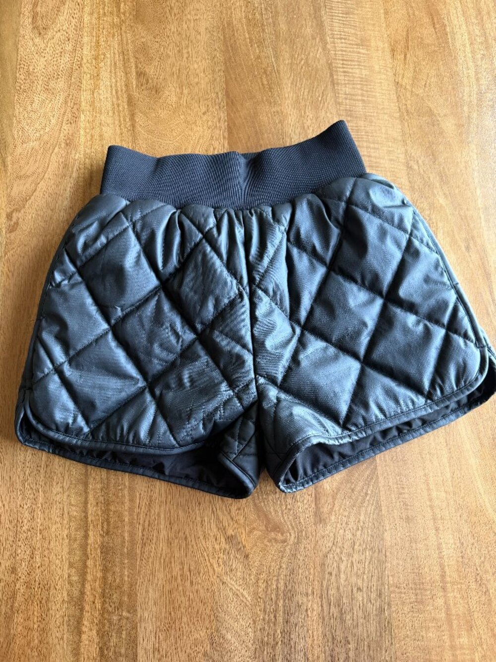 MANIERE DE VOIR Black Vegan Leather Quilted shorts UK 8